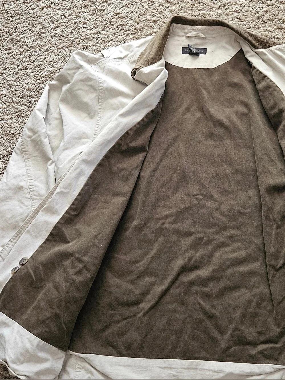 Banana Republic Men's Light Beige Field Jacket with Contrast Collar Size Large